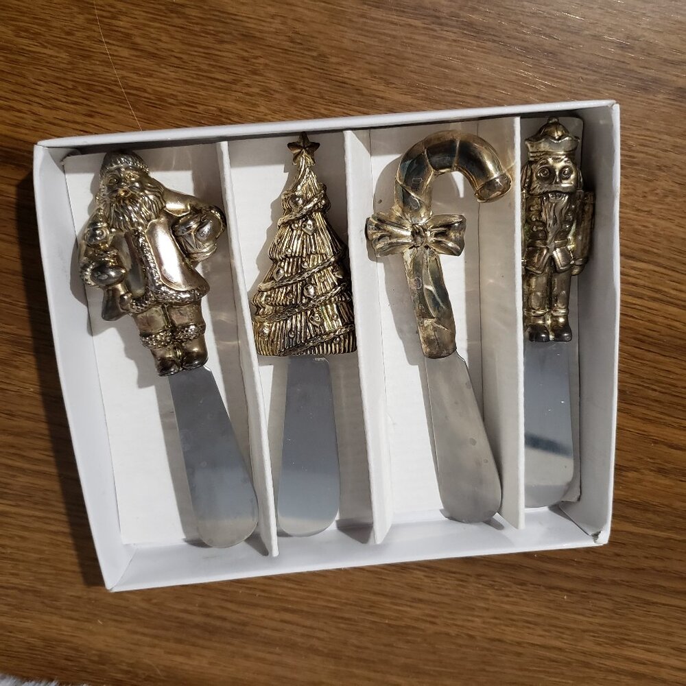 Holly Tree Vintage Christmas Spreaders Stainless Steel Set of 4 Santa Candy Cane